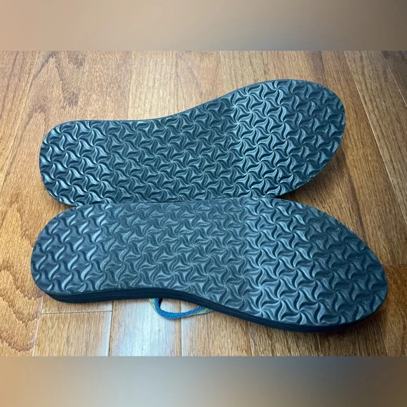 Teva Olowahu Sandals Womans 10 - Picture 3 of 5